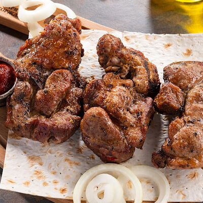 Шашлык из бараньей мякоти на углях в Форель по цене 1500 ₽