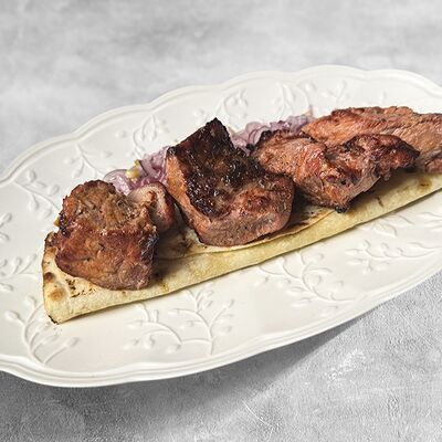 Шашлык из cвинoй шейки в MaMa Mia по цене 757 ₽