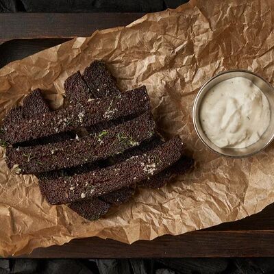 Чесночные гренки в Гвозди по цене 210 ₽