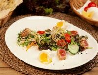 Салат нисуаз с тунцом в Чентуриппе