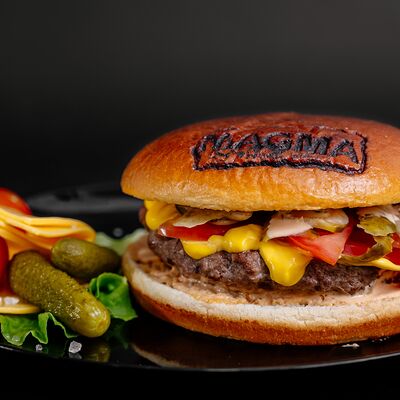 Чизбургер в УГОЛЬ&МЯСО по цене 718 ₽