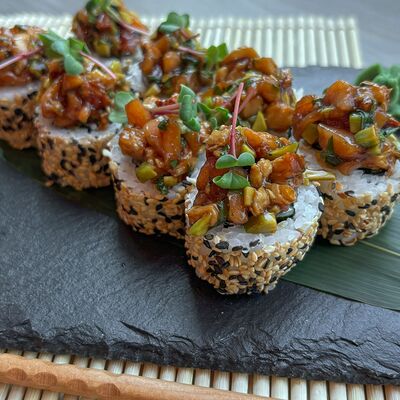 Ролл Самуро в Uminami по цене 840 ₽