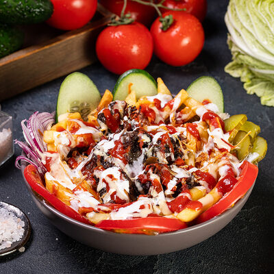 Лавашура бокс с говядиной и картофелем фри в Лавашура по цене 775 ₽