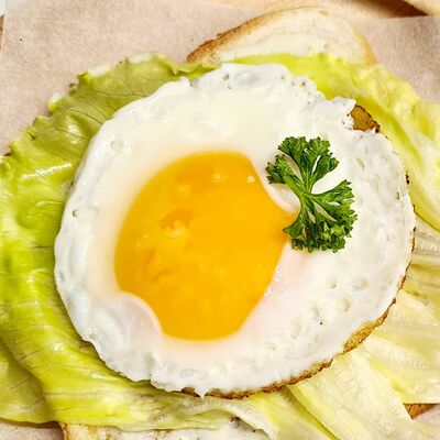 Яичница на тосте в Любимое по цене 170 ₽