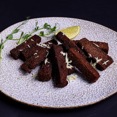 Гренки чесночные в Журавль в небе Халяль по цене 320 ₽