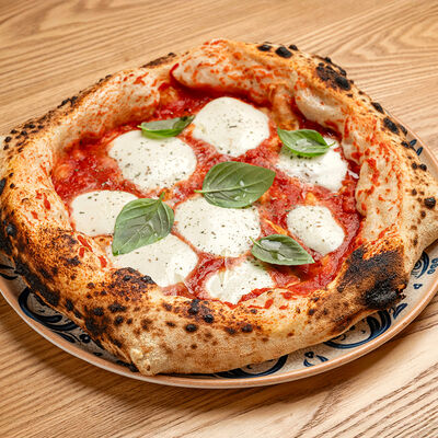 Пицца Маргарита в Olio по цене 850 ₽
