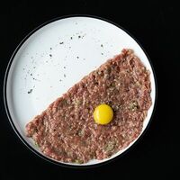 Тартар из мраморной говядины в STG CAFE