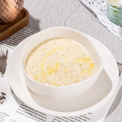 Классическая овсяная каша с маслом в Vivat Pizza по цене 425 ₽