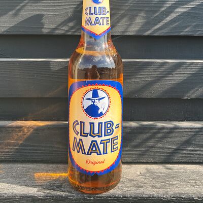 Напиток Club-Mate на основе чая мате в Огурцы по цене 290 ₽