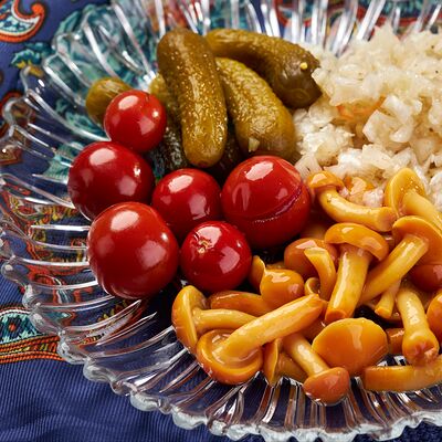 Соленья в По Чесноку по цене 581 ₽