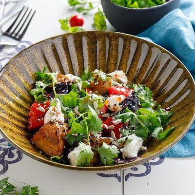 Салат с хрустящими баклажанами в Маймун по цене 550