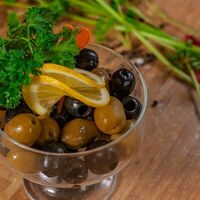 Оливки и маслины в Кристалл палас