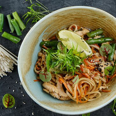 Wok с курицей в Медина Food на Спартаковской по цене 380 ₽