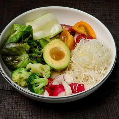 Овощной боул в Dacha restaurant по цене 860 ₽