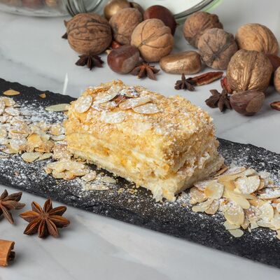 Воздушный Наполеон в Шашлычный дворик по цене 350 ₽