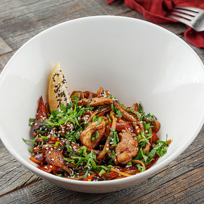 Удон с курицей в Трапезная по цене 720 ₽