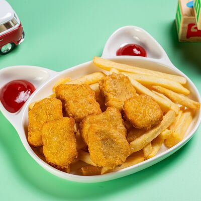 Нагетсы с картофелем фри в Фиеста по цене 360 ₽