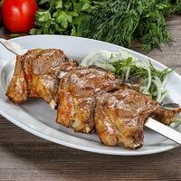 Баранина с летним салатомв Паприка