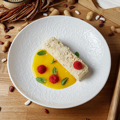 Малиновый Наполеон с персиковым пюре в Больше чем мясо по цене 435 ₽