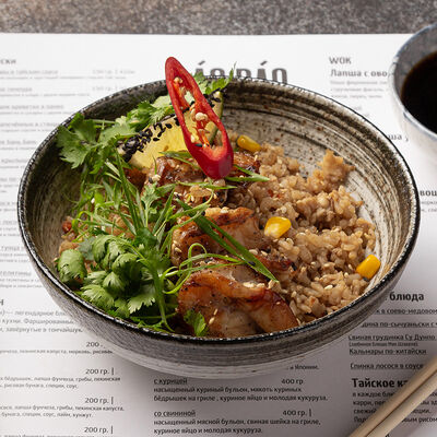 Жареный рис с креветками и овощами в Tasty box по цене 650