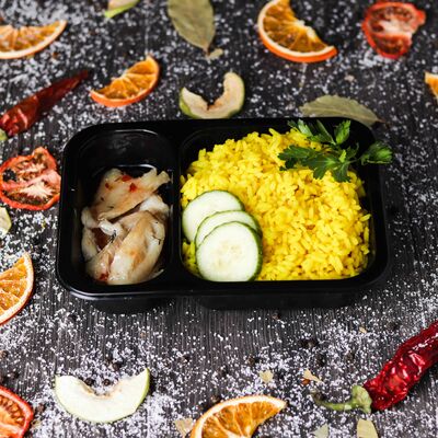 Треска в кисло-сладком соусе с золотистым рисом в Кафе RSC по цене 330 ₽