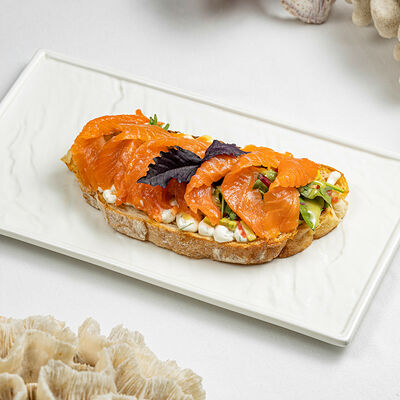 Брускетта с лососем в More & More по цене 1250 ₽