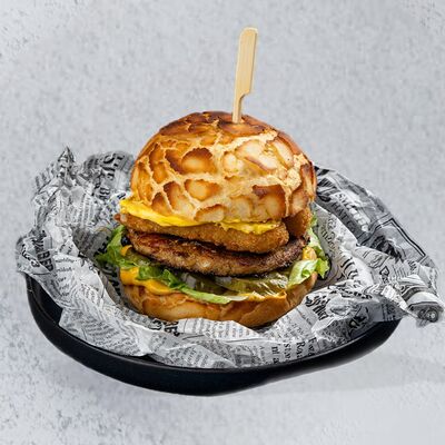 Бургер Сырный в Pizza & Roll по цене 594 ₽