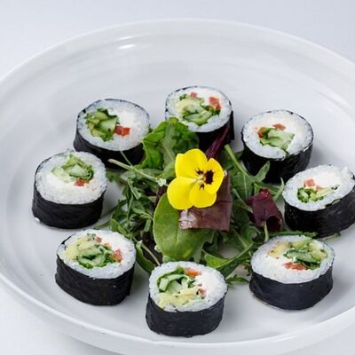 Мидори ролл в Japengo cafe по цене 390 ₽