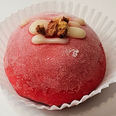 Моти Клубника в Котейня (кофе с собой) по цене 250 ₽