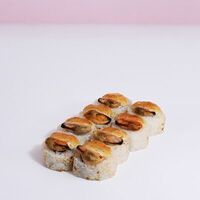 Запеченный с сыром горгондзола и мидиями в Sushi 34