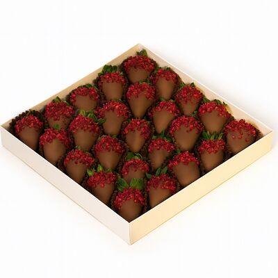 Клубника в шоколаде с сублимированной малиной Фрагола Росса размера L в Клубника в шоколаде VeryBerryLab по цене 5490 ₽