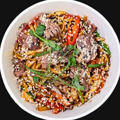 Wok с говядинойв Гранд пицца по цене 588 ₽