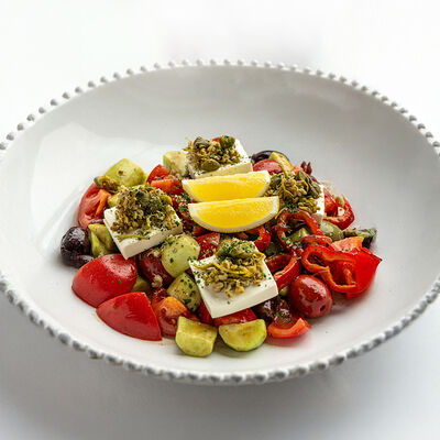 Большой греческий салат в Юг22 по цене 2650 ₽