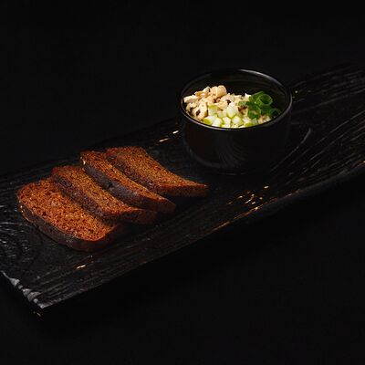 Форшмак из сельди с бородинским хлебом в Кабуки по цене 310