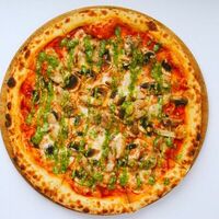 Пицца с курицей, грибами и песто в MO by Matisov