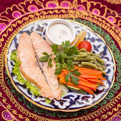 Филе семги с овощами на пару в Навруз по цене 1190 ₽