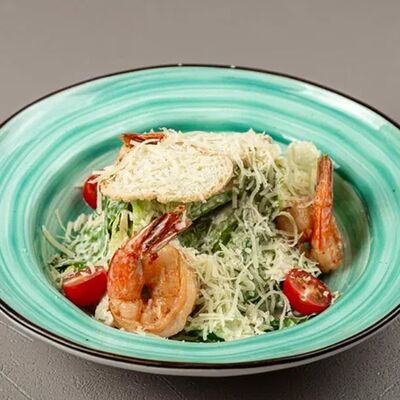 Цезарь с креветками в Green Park & Шашлык по цене 830 ₽