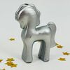 Свеча Серебряная лошадка ручной работы в Дарите красиво по цене 1090
