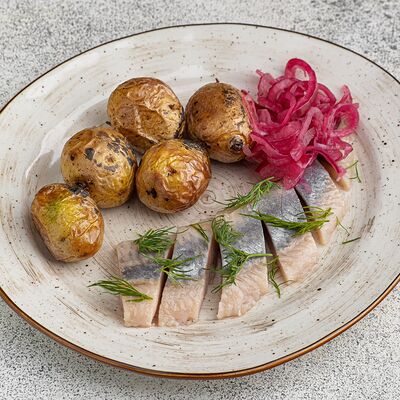 Селёдочка с запеченным картофелем бейби в Коломан по цене 310 ₽