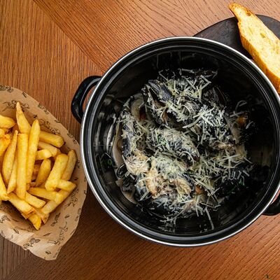 В трюфельно-грибном соусев Brasserie Lambic по цене 1350 ₽