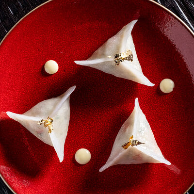 Дамплинг с крабом в KOJI по цене 1290 ₽