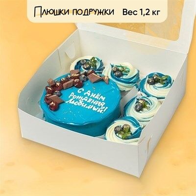 Бенто-бокс Всем любимым посвящается в Плюшки подружки по цене 3520 ₽