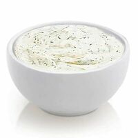 Соус сливочный с чесноком и зеленью в Банхоф