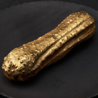 Эклер шоколадно-ореховый в Mojo