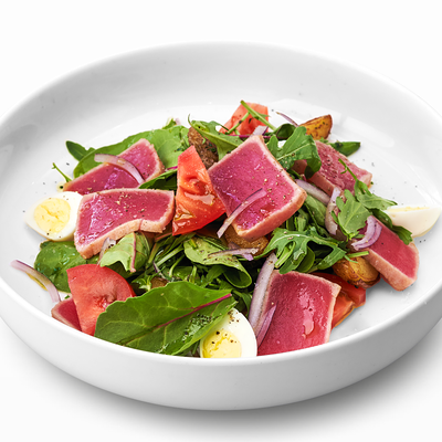 Летний салат с тунцом в Mojo по цене 680