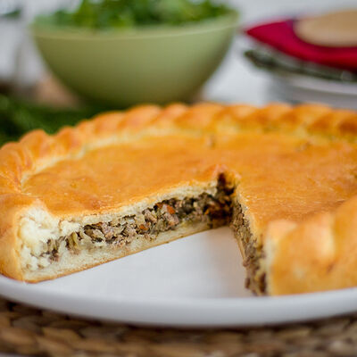 Пирог с картофелем и фаршем в Вот Такие Пироги по цене 745 ₽