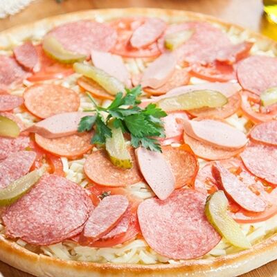 Pizza Колбасная в Сырный Бортик! по цене 723 ₽