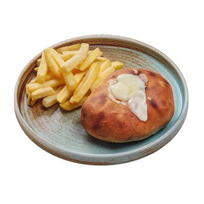 Татарский бургер с картошкой фри в ИТЛЕ Bistro Halal по цене 630 ₽