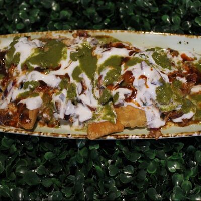 Aloo samosa chaat / Алу самоса чаат в Бхарат по цене 549 ₽