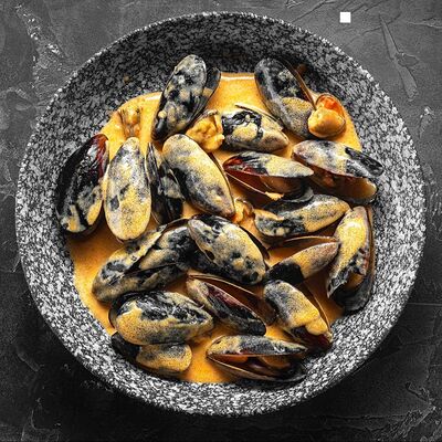 Галактические мидии в соусе Чеддер в Мидийная личность по цене 999 ₽